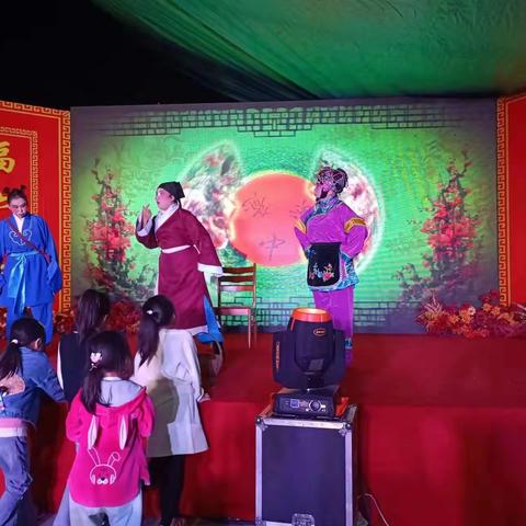 灯戏进乡村！