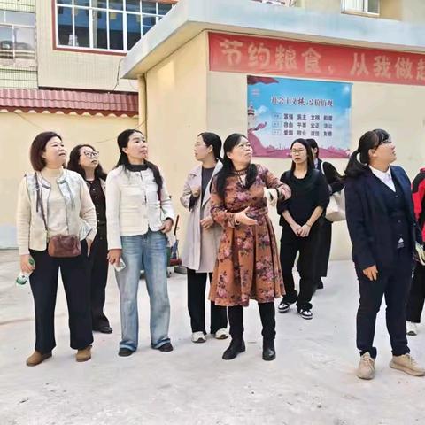 以帮扶为桥，促成长同行——何志丽名校长工作室走进木根镇中心幼儿园