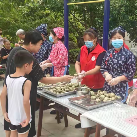 濮东街道锦东社区：暖心家宴已开席 家常味品出邻里情