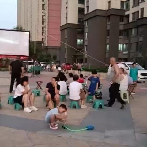 【仁德至护.东平后屯社区养老服务站】露天观影活动，共享欢乐时光