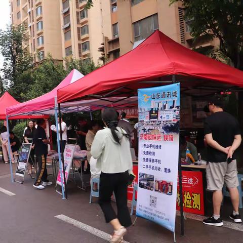 泺口街道滨河左岸社区开展“工匠三进”公益便民活动
