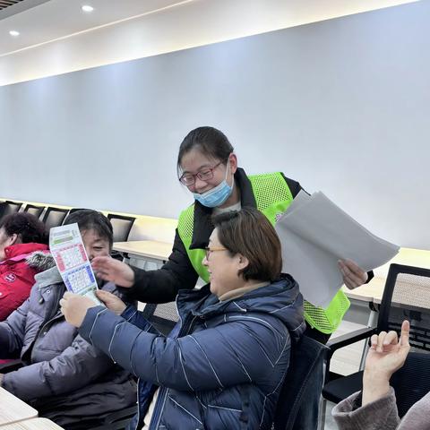 【幸福历城·群众满意】恒大名都社区开展有害垃圾分类宣传活动