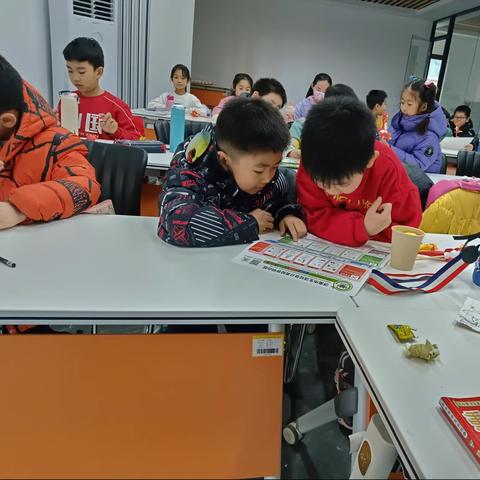 【幸福历城·群众满意】“课间小憩，环保同行”—恒大名都社区开展垃圾分类宣传活动