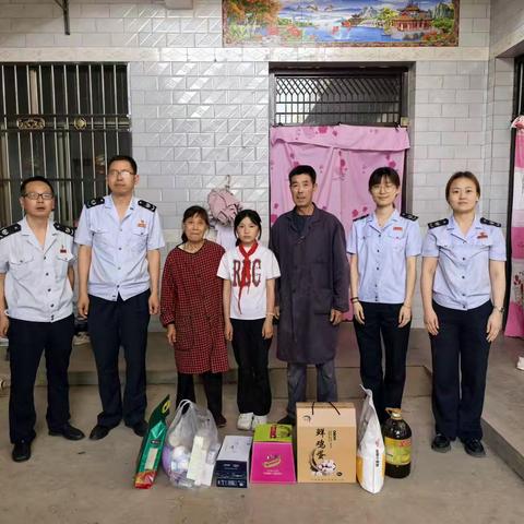 税润童心 与爱同行——城关税务分局开展留守儿童慰问关爱活动