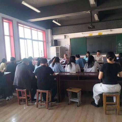 永城第六初级中学英语组简篇                                              第6期 王玉梅