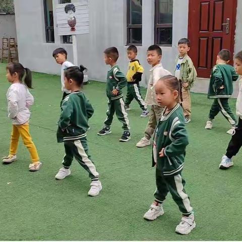 开慧一班户外篮球运动