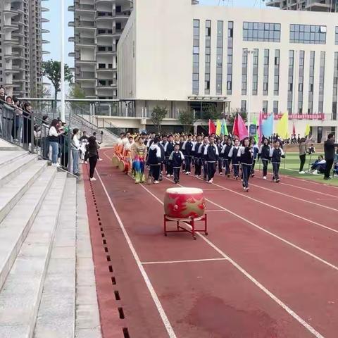 文明其精神，野蛮其体魄——隆兴中学秋季田径运动会