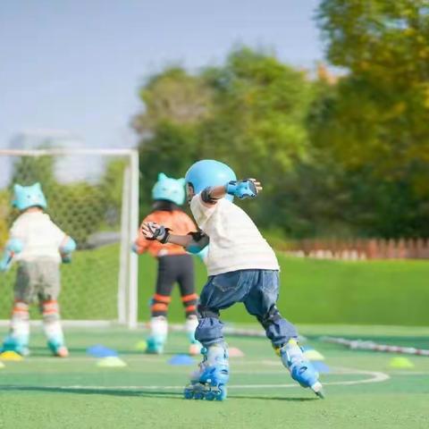 金色摇篮幼儿园轮滑课开班啦！