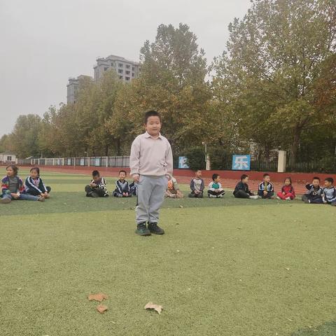 贵和小学一年级：团结友爱，携手共进！