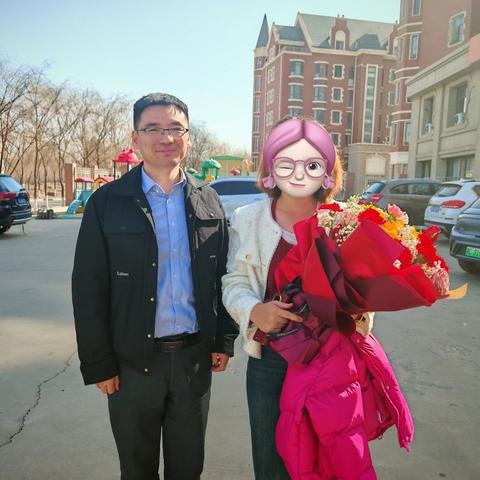 乌海巴音赛支行举行3.8妇女节活动：送花与赠礼传递温情