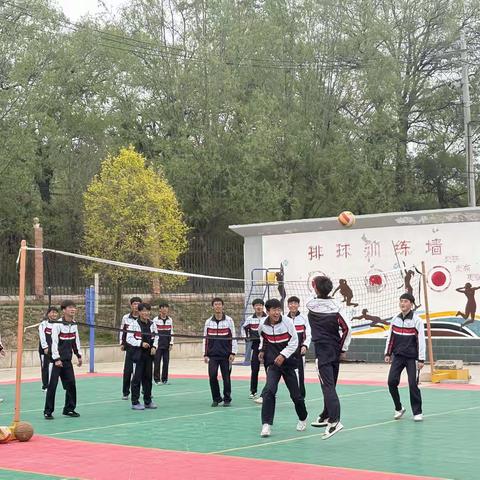 以排球为约，跃动滚烫青春。排球永远向上，青春永不散场——康乐中学排球社团活动掠影
