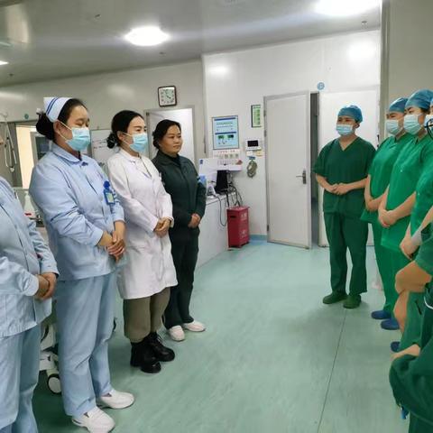 重症监护病房平凡又有意义的一天