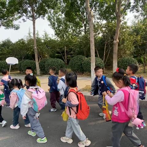 “金秋十月快乐出游”济宁经开区实验幼儿园秋游活动