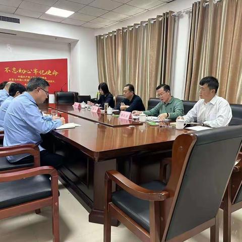 许昌市市场监管局党组成员、副局长秦锋一行督导调研示范区“两品一械”监管工作