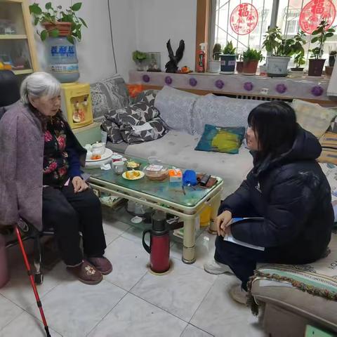 山大路街道山大社区开展特殊人群入户走访与商户反诈宣传行动