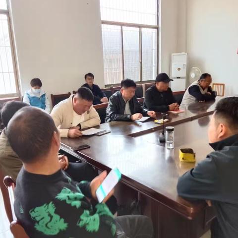 2025年4月3日，公路事业发展中心机关党支部到南漳镇徐洼村开展主题党日活动