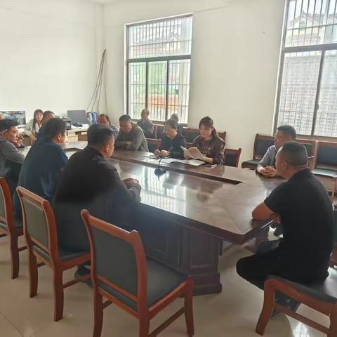 2025年5月8日，公路事业发展中心机关党支部到南漳镇徐洼村开展主题党日活动