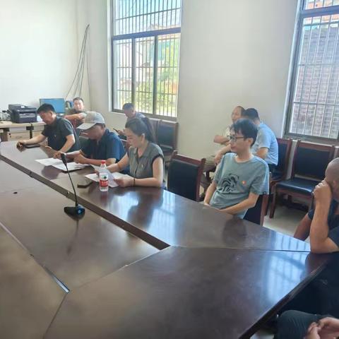 2025年7月3日，公路事业发展中心机关党支部到南漳镇徐洼村开展主题党日活动