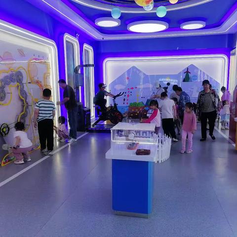 甸柳新村街道科普体验中心：用科技点亮“课后时光”，守护新就业群体“心”安处