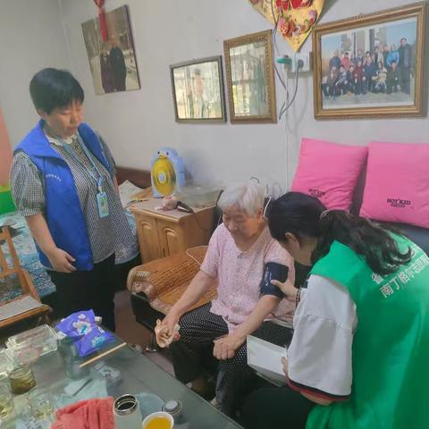 暖心义诊进家门，网格关怀暖人心