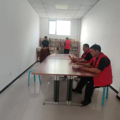 菏泽鲁西新区陈集镇何庄村开展读书活动