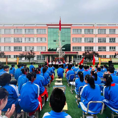 “争做新时代好队员”——秦州区藉口镇铁炉中心学校十·一三少先队建队日新队员入队仪式