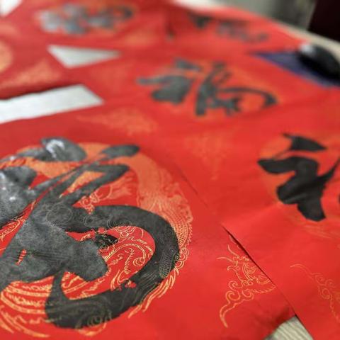 杨圪塄街道满都呼社区新时代文明实践站开展粥粥浓香，欢乐腊八主题活动