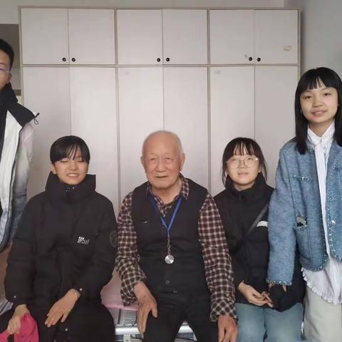 情暖老人心 新年送祝福——临河四中初二（七班）慰问康友老年养护院