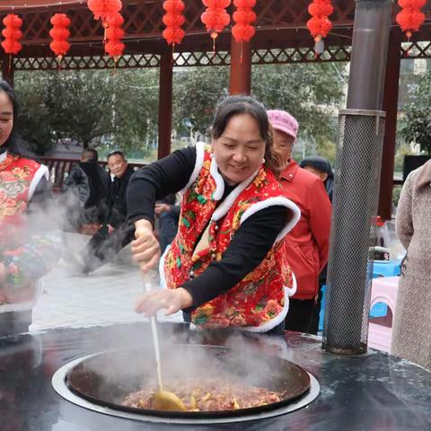 共赴新春之约 同筑邻里温暖