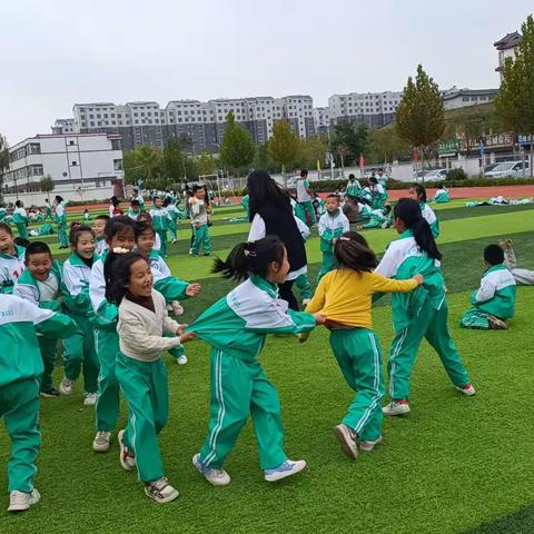 [十小-家校]“大手拉小手，快乐共成长”——灵武市第十小学一年级（4）班亲子活动