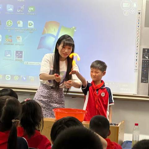 遇见科学   “育”见未来 ——新宁路小学开展家长讲堂之“科学家”进校园活动