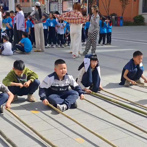 团结舞动青春，安全守护成长 ——第九周X2306班爱心播报