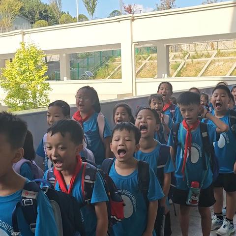 你好，三年级——x2306第一周爱心小报