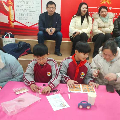 探索科学奥秘，启迪创新思维——开封大学附属小学科学探索实践活动