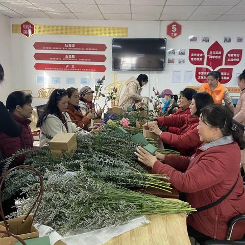 美丽人生自我绽放保利华都社区庆三八妇女节活动。￼