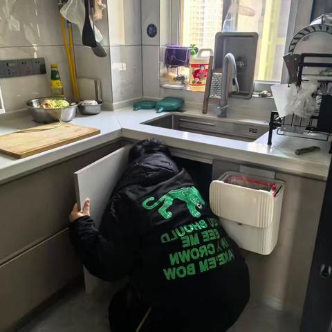 紫薇东进社区：暖心摸排，为居民冬日供暖“把脉”