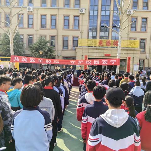 裕华分局走进龙腾小学开展第29个全国中小学安全教育日主题宣传活动