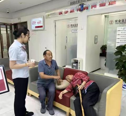 紧急时刻显担当 临危不乱守平安