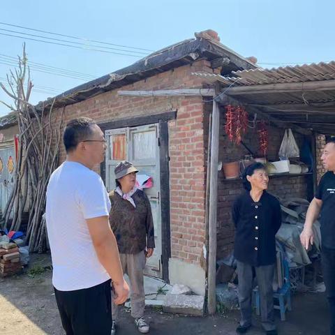 日常巡查解民忧 防汛除患保平安