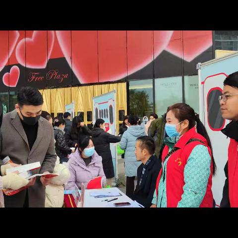 西兰路街道开展宪法宣传周“四进”活动