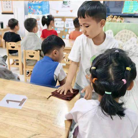 小小值日生——实验幼儿园二分园大班主题活动