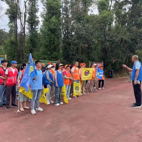 “绿”色地球齐守护—江夏城管邀您一起做“捡”法！