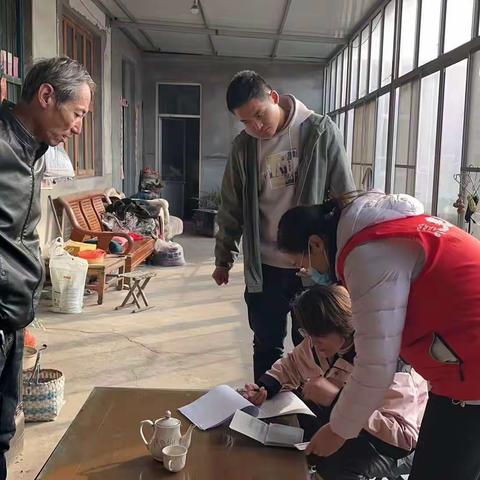 筑牢民生保障底线—方下街道开展低保入户核查