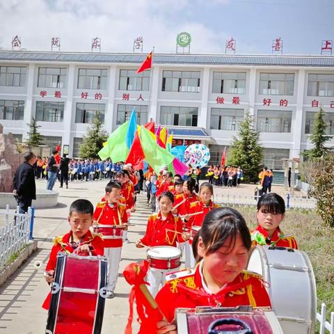 【缅怀革命先烈  铭记革命精神】———礼县红河镇中心小学烈士陵园扫墓活动