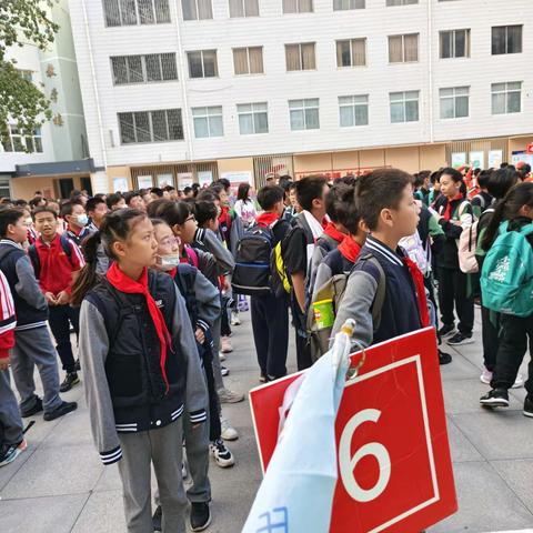 加强国防教育 争做时代新人 河南省实验小学五（6）班