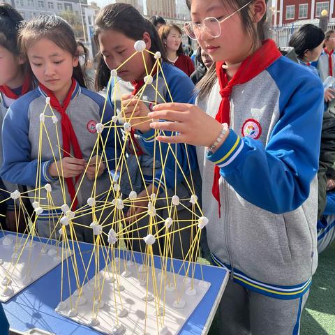 “共创智慧新动能 共享开放新时代”——义门中心小学青少年校园科技学科节之科普实践活动