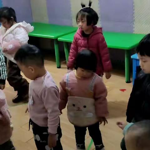 艾萌托育爱心幼儿园小班一周总结啦