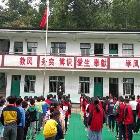 浦北县张黄镇大村小学“学雷锋，树新风”活动