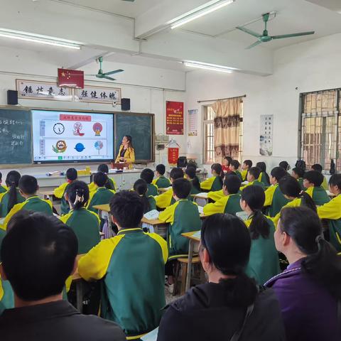 观摩学习拓思路，借鉴交流促提升----石窝镇中心小学赴化州市平定镇中心小学开展“党建+教研”活动