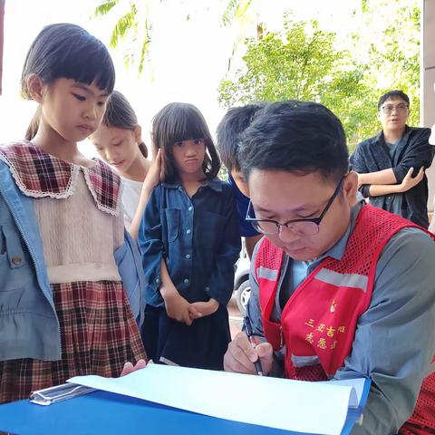 点亮“微心愿” 传递“心温暖”-- 落笔大社区党支部开展“微心愿”志愿服务活动